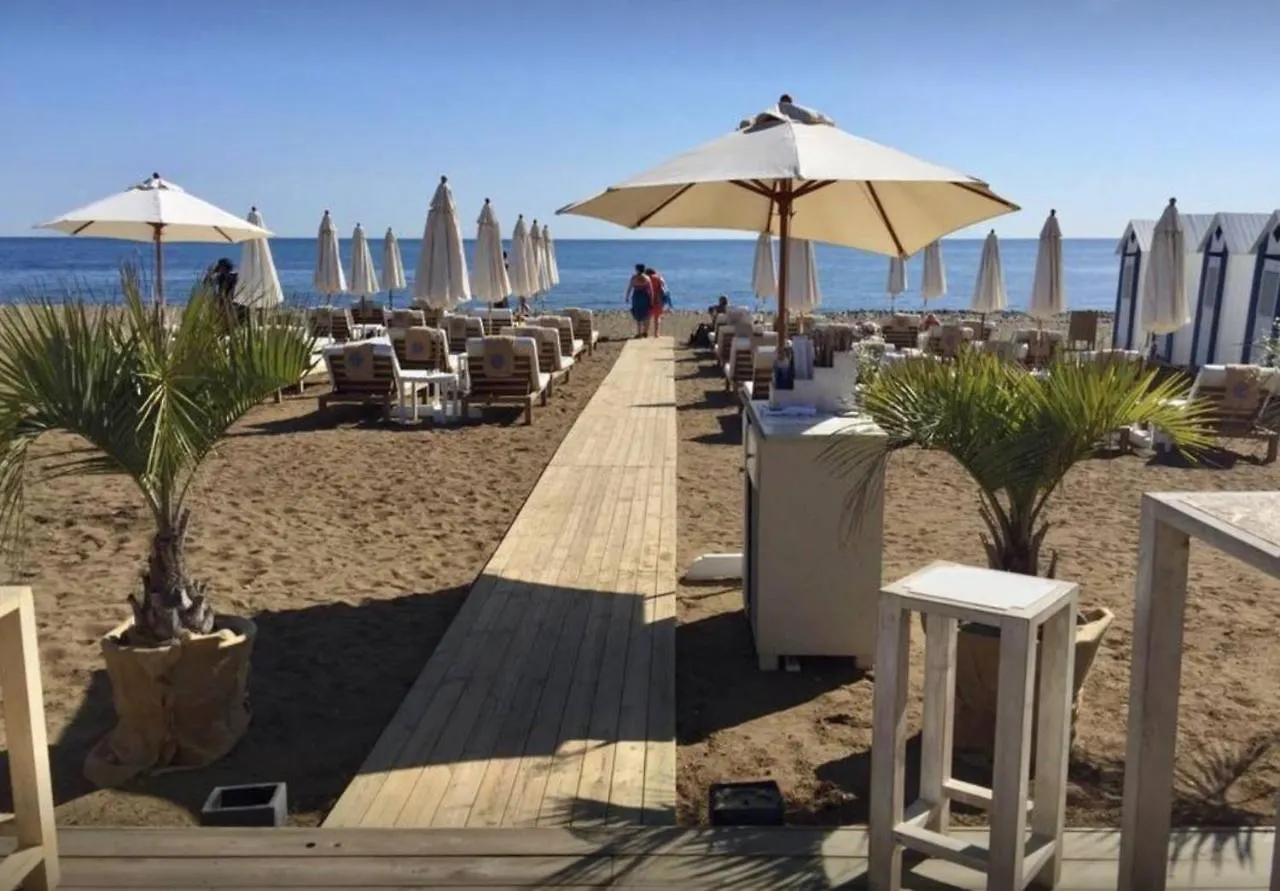 El Presidente Luxury Apartments